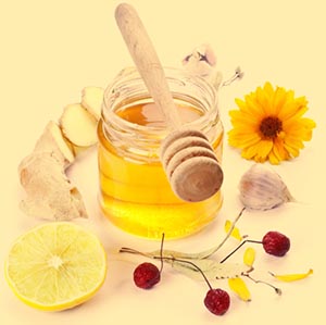 8 σπιτικά «σιρόπια» για το βήχα και τον πονόλαιμο