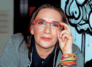 Λίνα Νικολακοπούλου, η στιχουργός με το διάφανο λόγο 