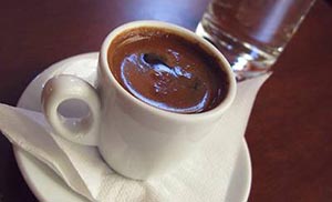 Απίστευτες χρήσεις του ελληνικού καφέ στην καθημερινότητά μας