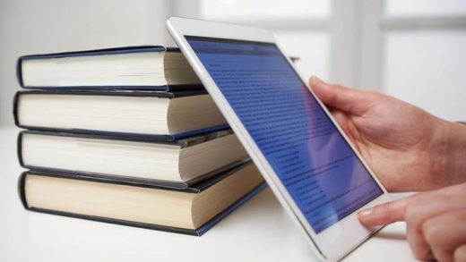 4 εκδοτικοί οίκοι προσφέρουν ελεύθερα e-books και audio-books