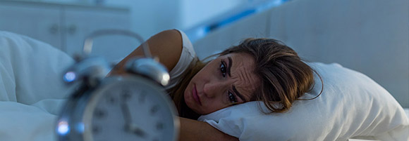 Αϋπνία: Με χάπια κοιμάται ένας στους πέντε – Ποιοι τα χρειάζονται περισσότερο