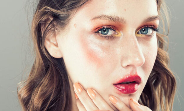 Beauté Time: Κάνε μόνη σου ένα πανεύκολο lip scrub για τα πιο απαλά και σαρκώδη χείλη