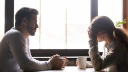 5 σημάδια πως η σχέση σου δεν σε ικανοποιεί