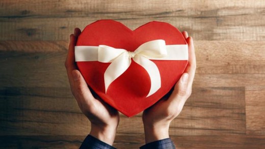 Ιδέες δώρων για τη φετινή γιορτή των ερωτευμένων