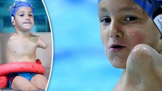 Ismail Zulfic: Ο 7χρονος χωρίς χέρια που κέρδισε χρυσό μετάλλιο σε αγώνα κολύμβησης!
