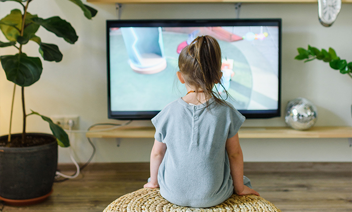 Παιδιά και τηλεόραση: Ποιους εθισμούς κινδυνεύουν να αναπτύξουν