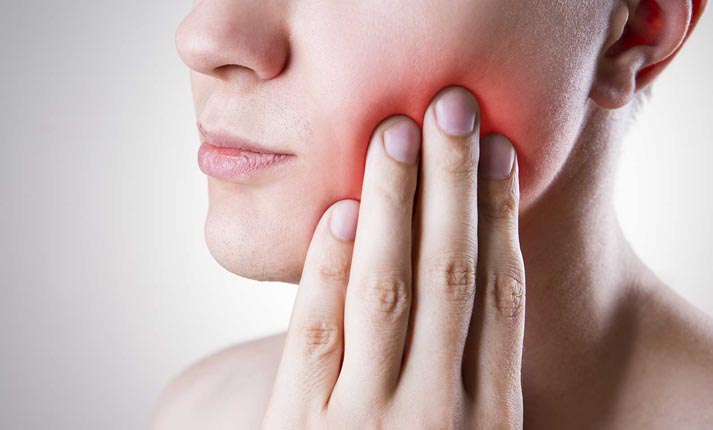 Οδοντική ευαισθησία: Πού οφείλεται και πώς μπορεί να αντιμετωπιστεί