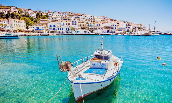 Τα 10 καλύτερα ελληνικά νησιά για χαλάρωση όλες τις εποχές του χρόνου