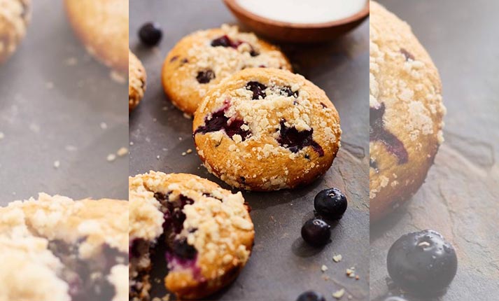Υγιεινά muffins με γιαούρτι, βρώμη και blueberries